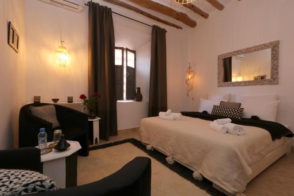 Riad 103 Medina Pool And Hammam 马拉喀什 外观 照片